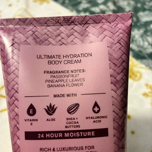 Bath & Body Works Pink Body Care Set 4 Pc Set - Picture 3 of 4